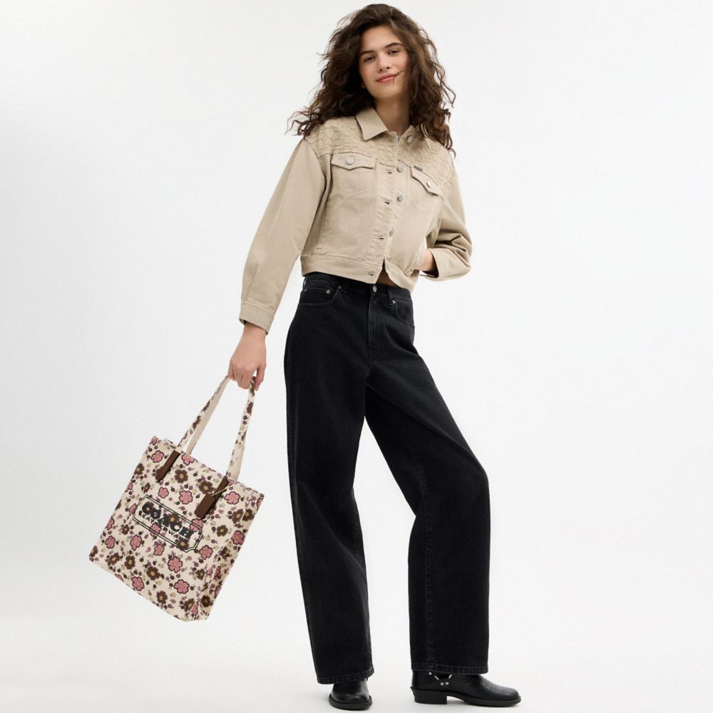 COACH®,Or/Châtaigne Fleur Tropicale,Detail View