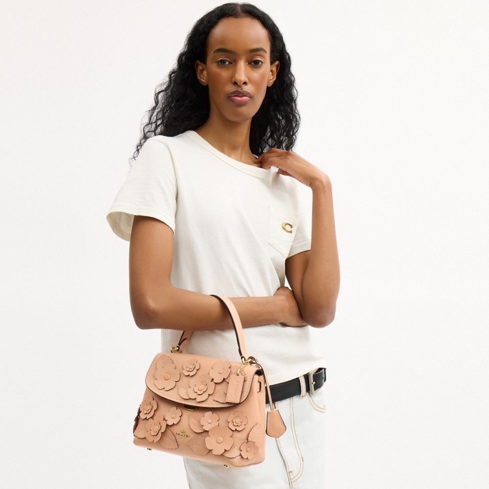 COACH®,Cuir lisse,Or/Rose Pâle,Detail View