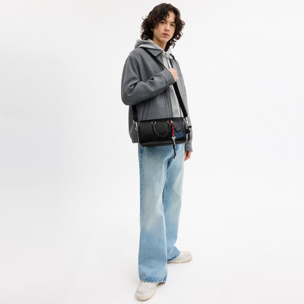 Venturer Duffle Bag 27 With Charms