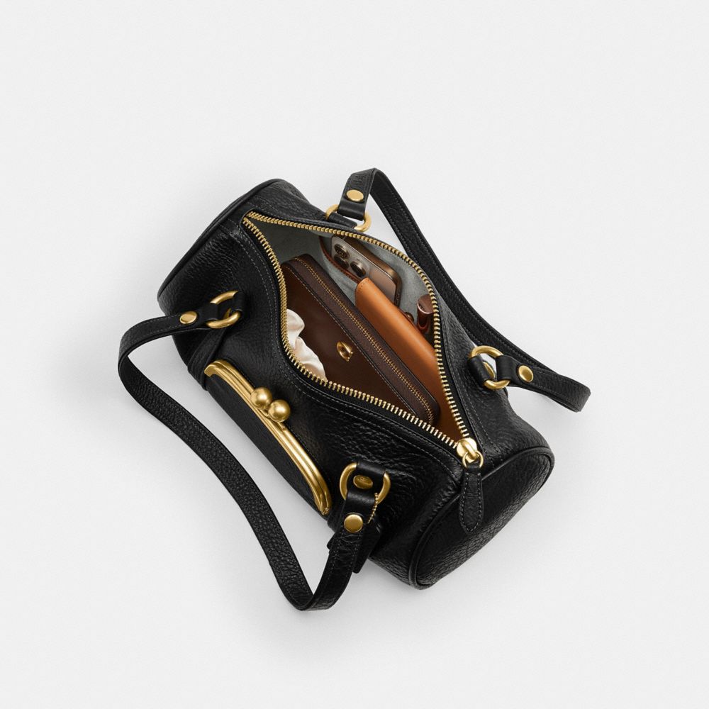 Женские сумки Coach Kisslock Barrel Bag — фото 3
