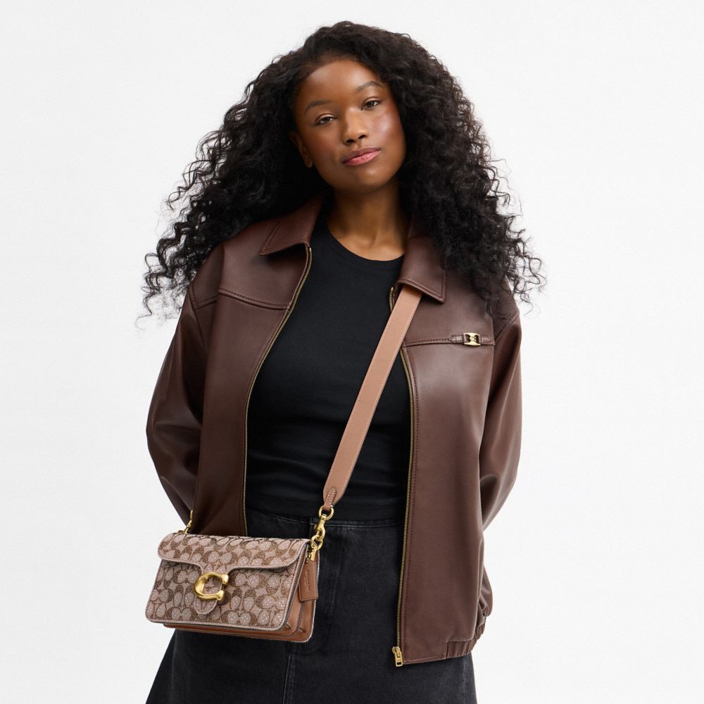 Женские сумки Coach Tabby Shoulder Bag 26 In Crystal Signature Jacquard — фото 8