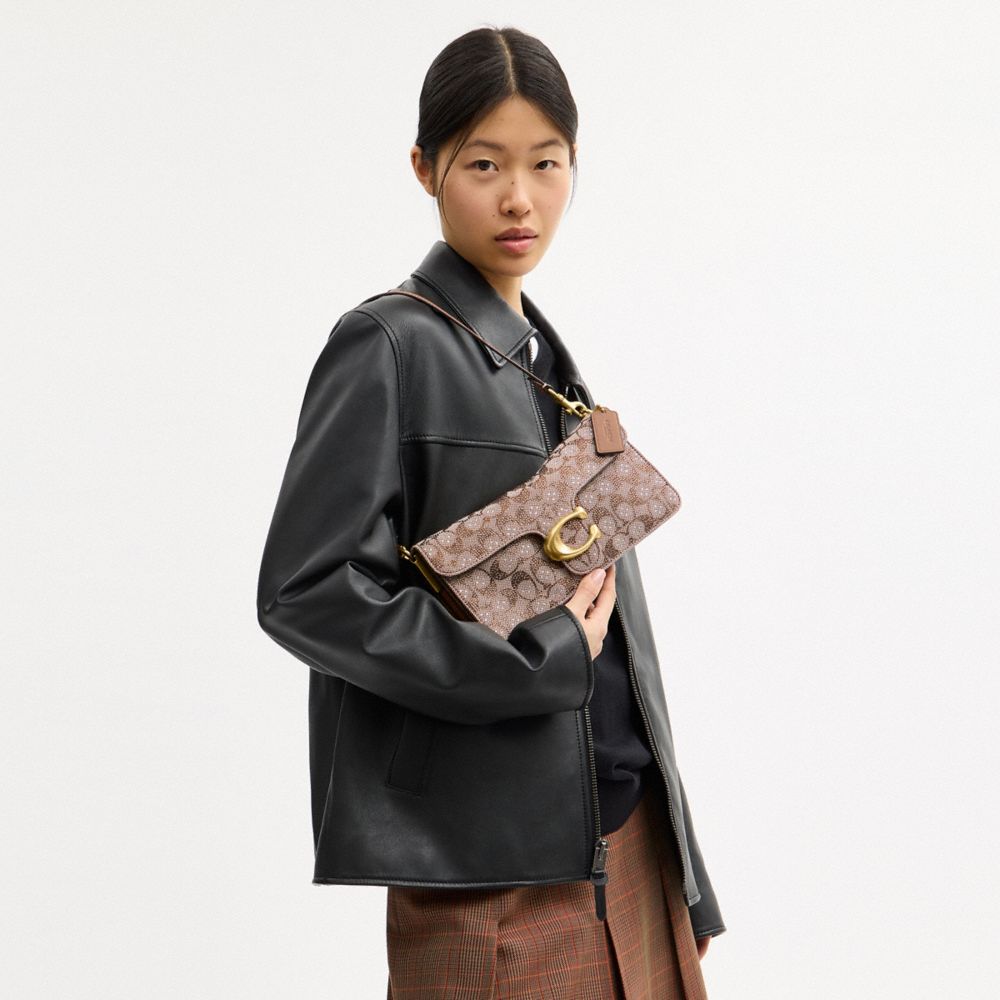 Женские сумки Coach Tabby Shoulder Bag 26 In Crystal Signature Jacquard — фото 9