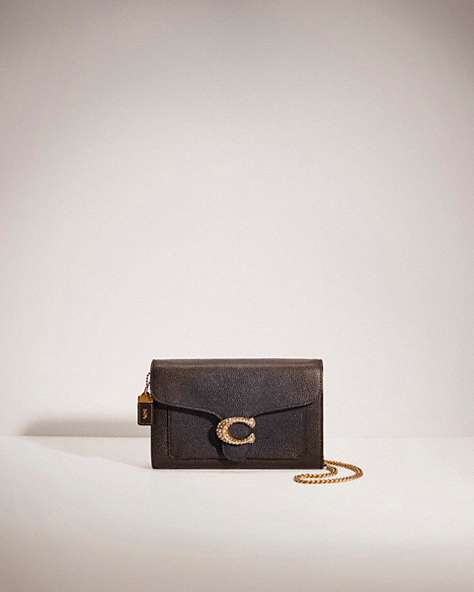 COACH®,RESTORED TABBY CHAIN CLUTCH,Pebble Leather,Mini,Brass/Black,Front View