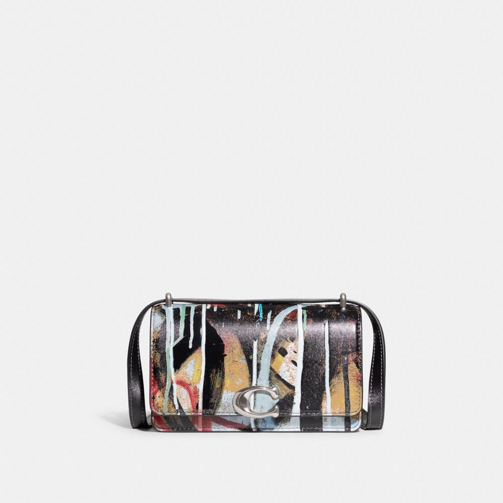 Coach discount graffiti clutch