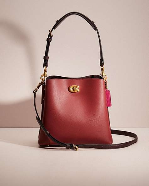 COACH®,RESTORED WILLOW BUCKET BAG IN COLORBLOCK,Polished Pebble Leather,Medium,Brass/Cherry,Front View