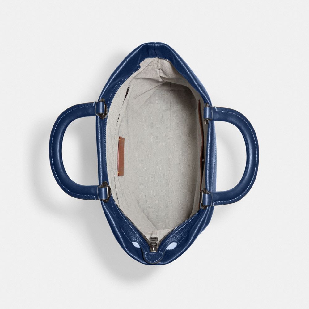 COACH®,CABAS À RABAT ROWE,Cuir galet,Bleu Profond,Inside View,Top View