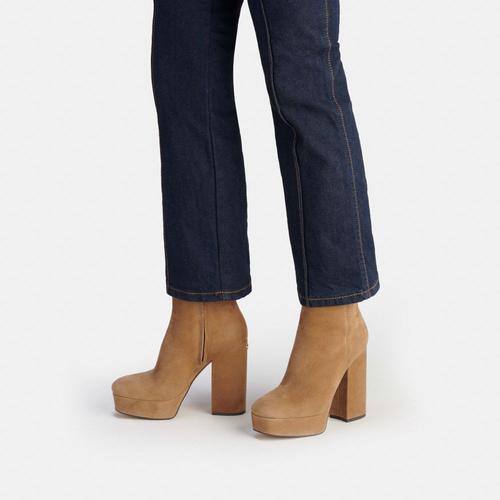 Tommy hilfiger iona best sale boot