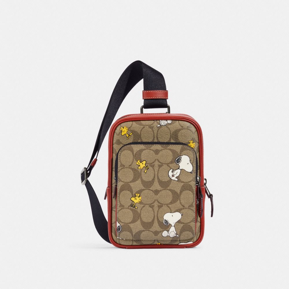 スヌーピー柄カーキマルチ【COACH X PEANUTS トラックパック　新品☆ボディバッグ☆スヌーピー