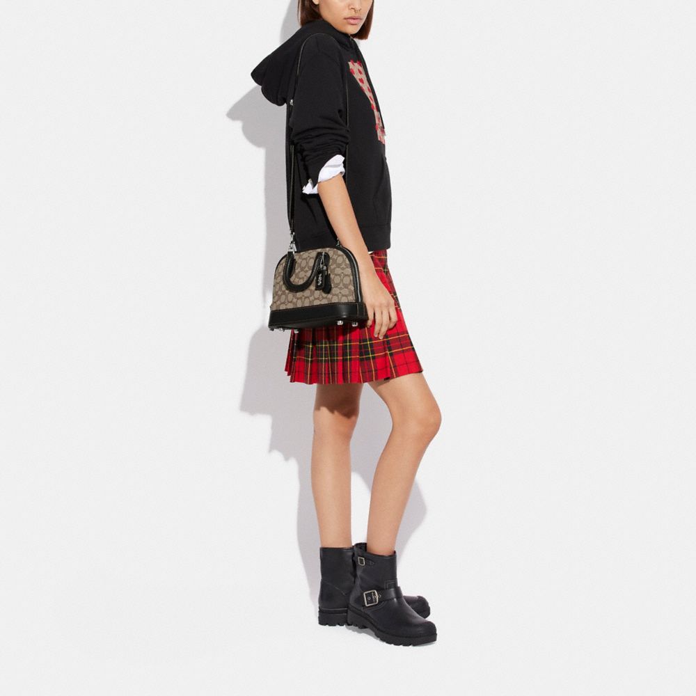 【COACH】コーチ レヴェル バッグ・テキスタイル ジャカード COACH（コーチ）の「レヴェル バッグ 24・シグネチャー