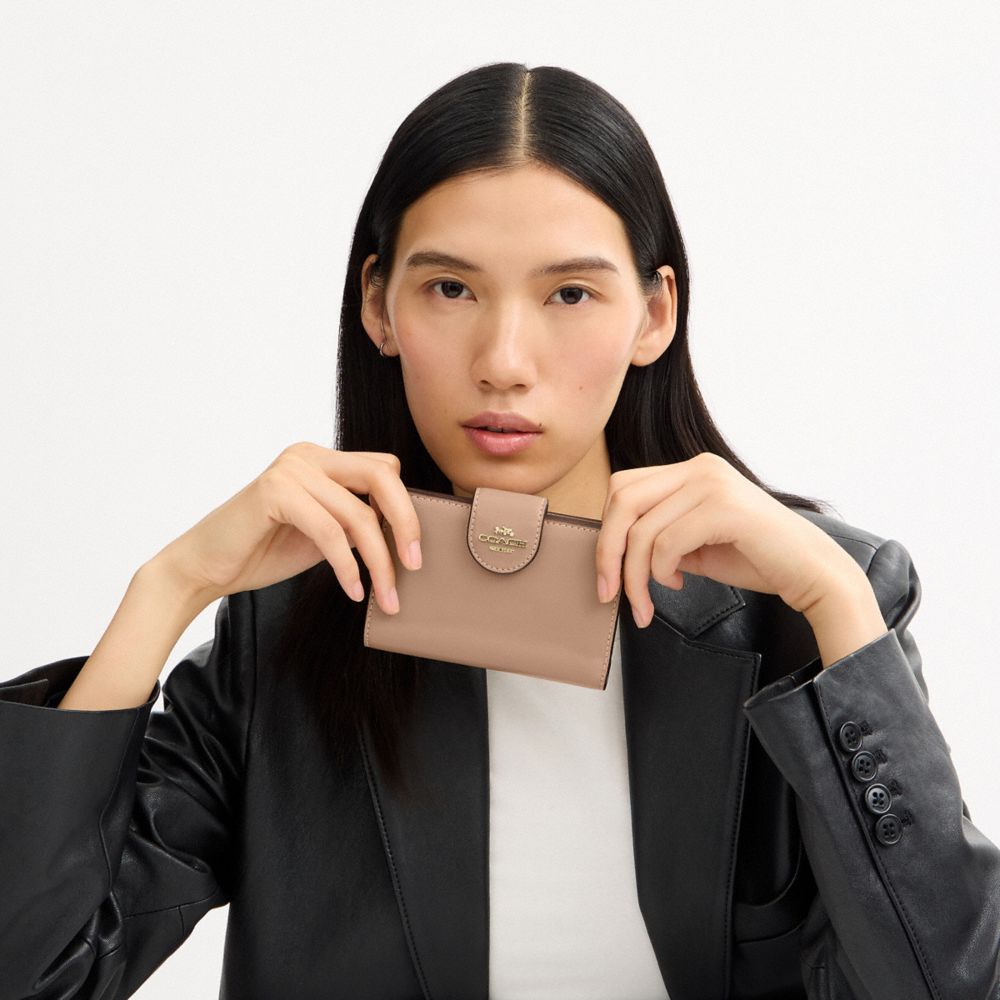 COACH®,Medium Corner Zip Wallet,,Detail View