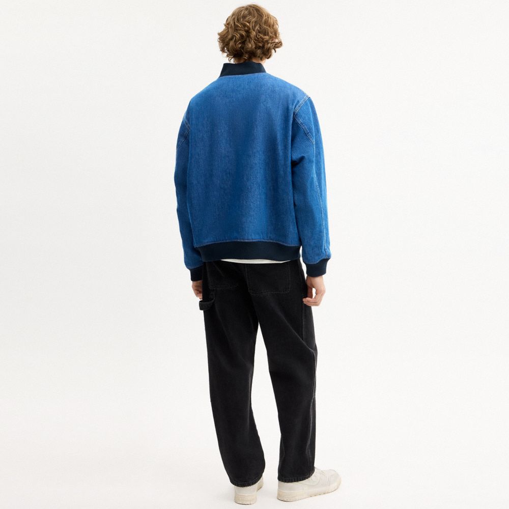 Мужские куртки Coach Denim Varsity Jacket In Organic Cotton — фото 3