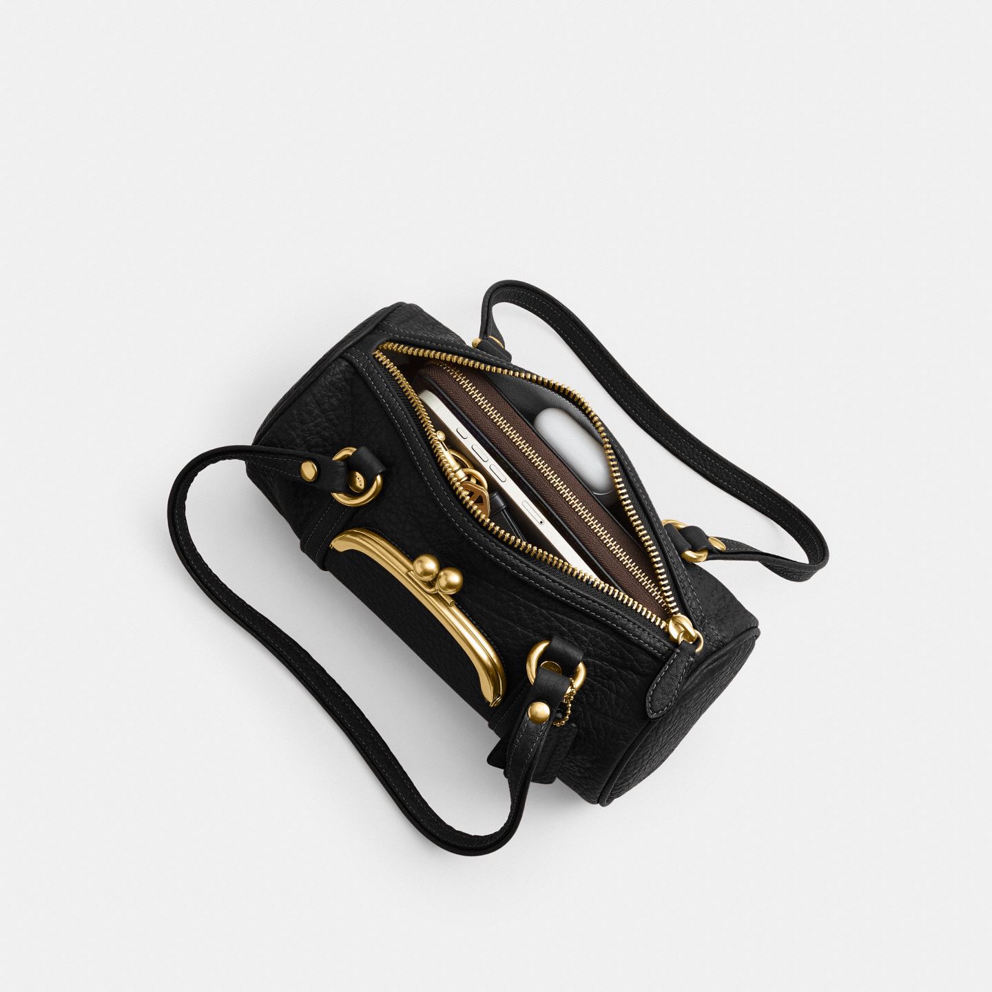 Женская сумка Coach Kisslock Barrel Bag 28, цвет: Латунный / Чёрный — фото 4