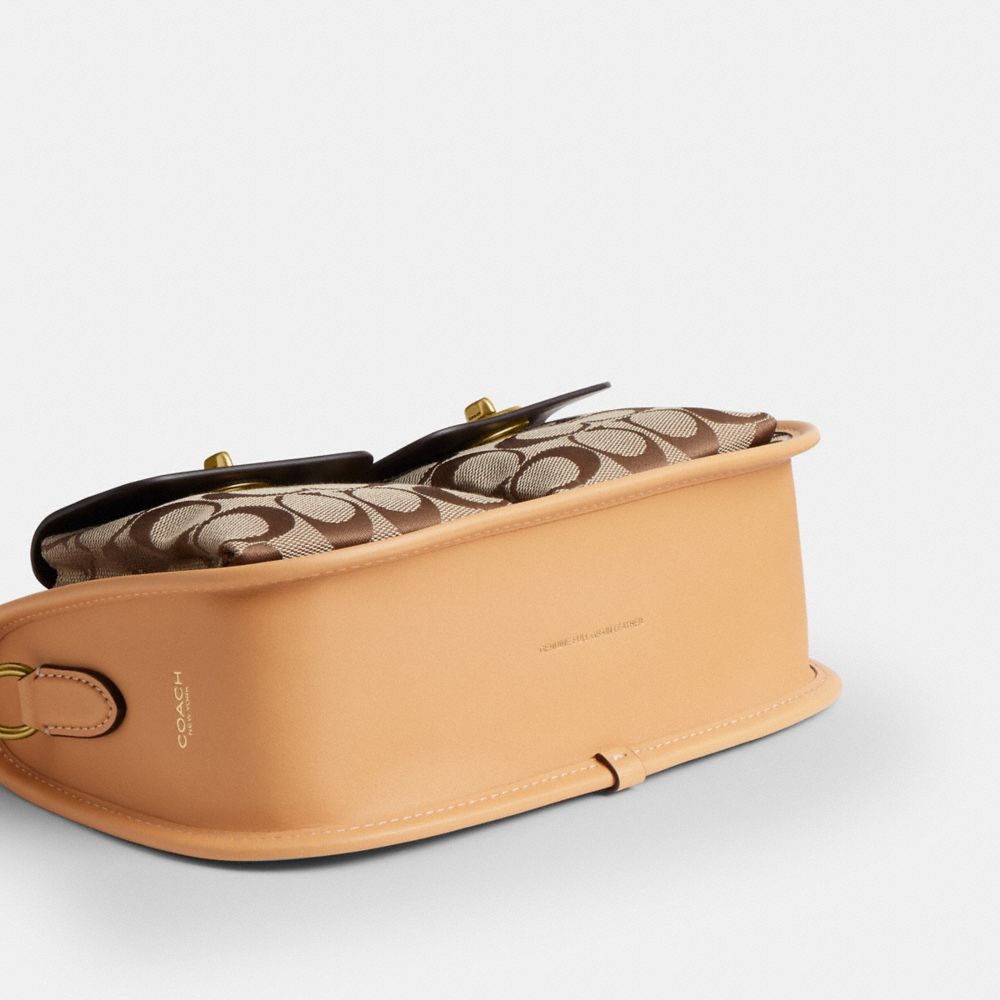 Женские сумки Coach Twin Turnlock Waverly Bag In Signature Jacquard — фото 5