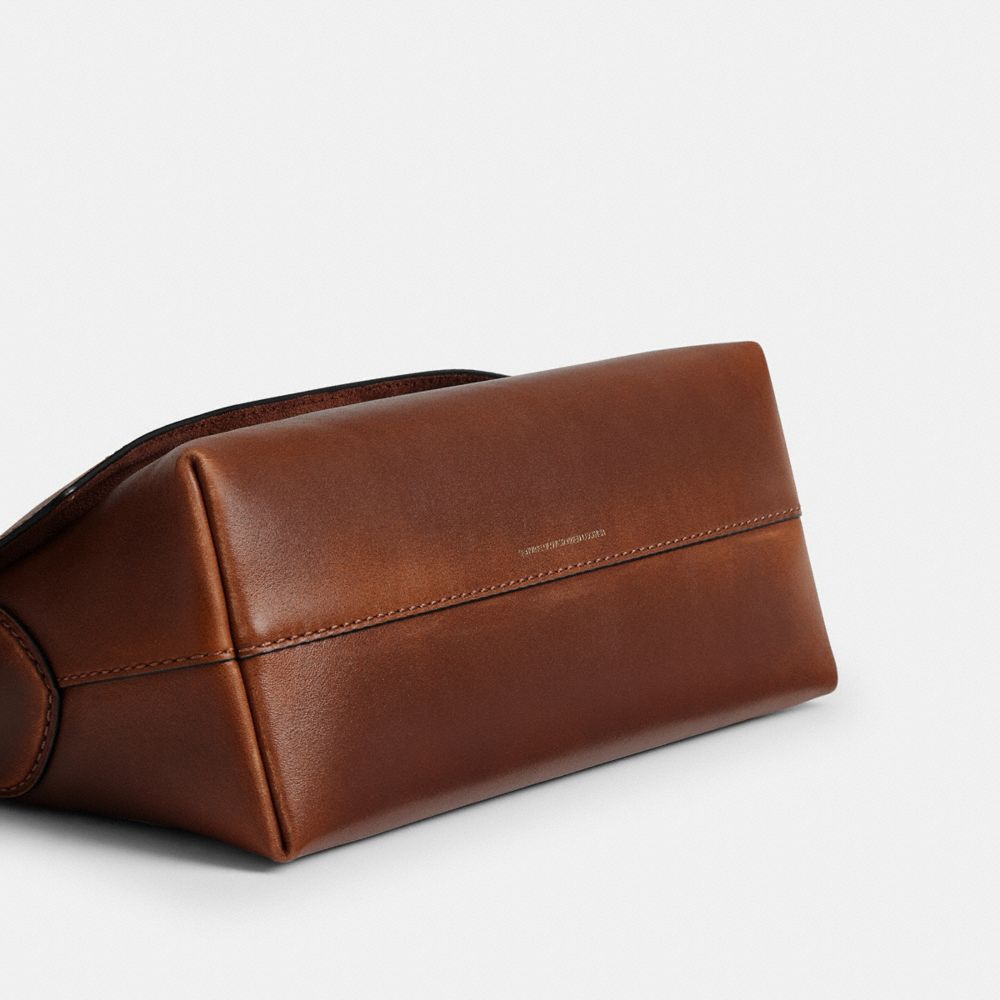 Женские сумки Coach Chelsea Shoulder 30 In Loved Leather — фото 5