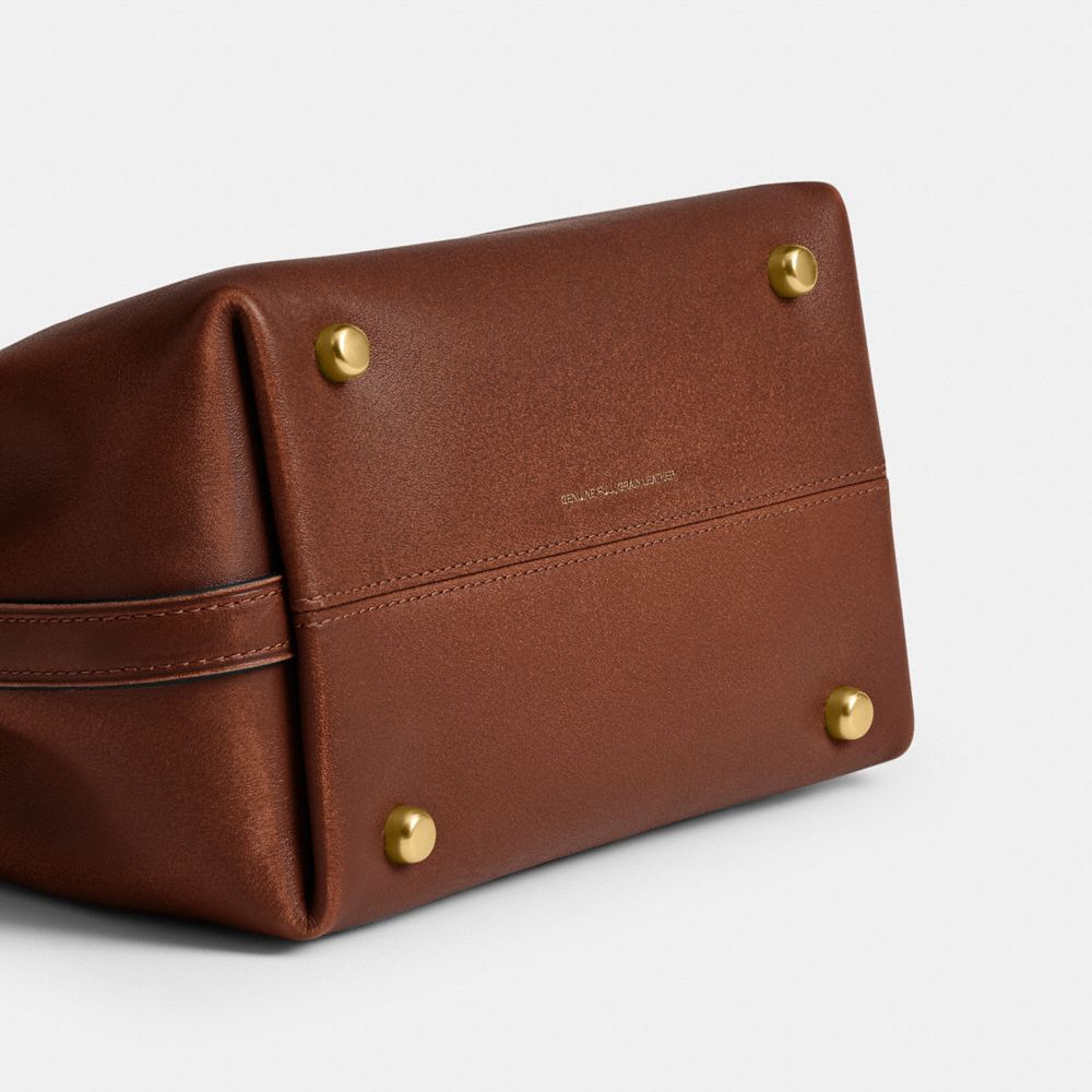 Женские сумки Coach Empire Carryall 21 In Loved Leather — фото 5