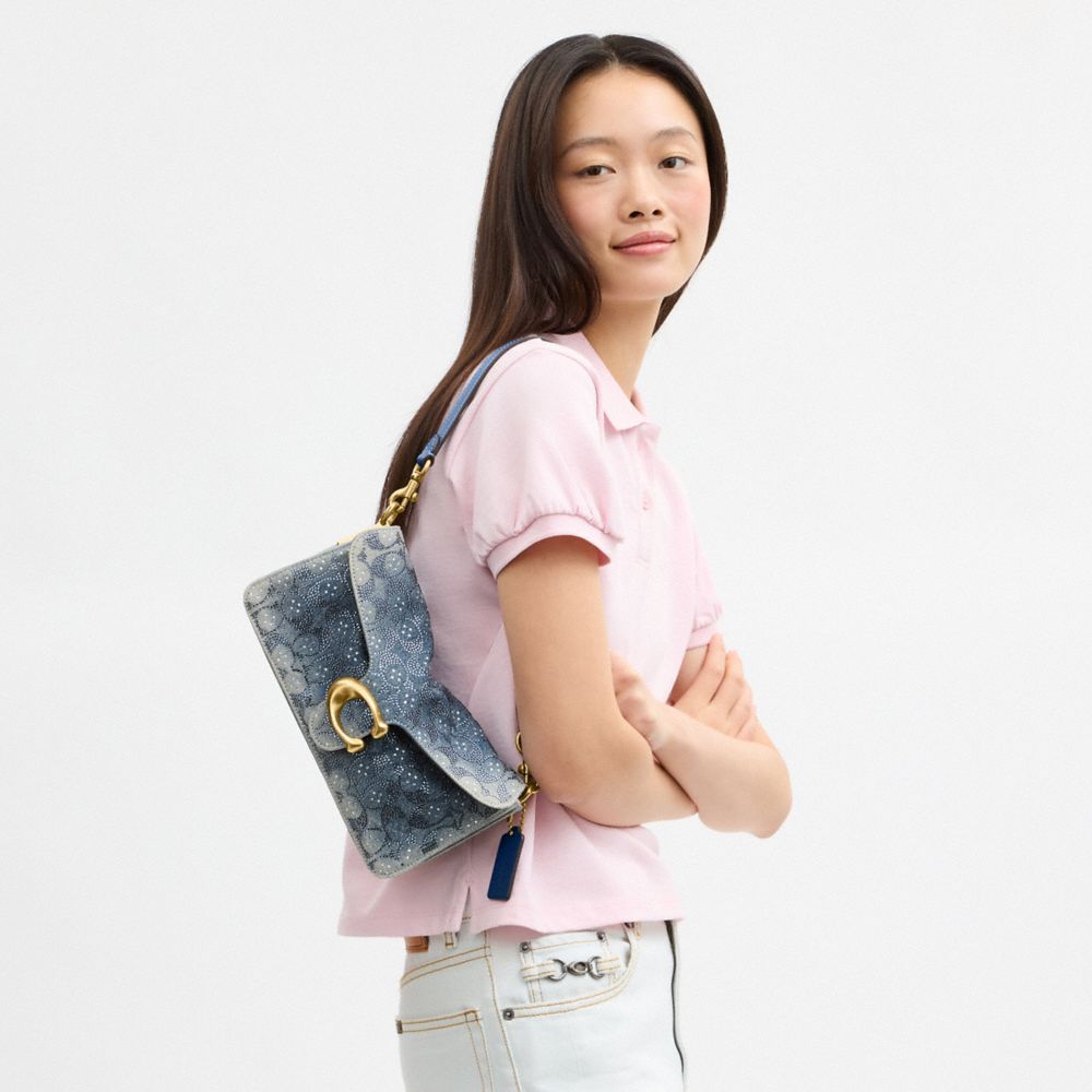 Женские сумки Coach Tabby Shoulder 26 In Regenerative Cotton Denim With Crystal Signature — фото 10