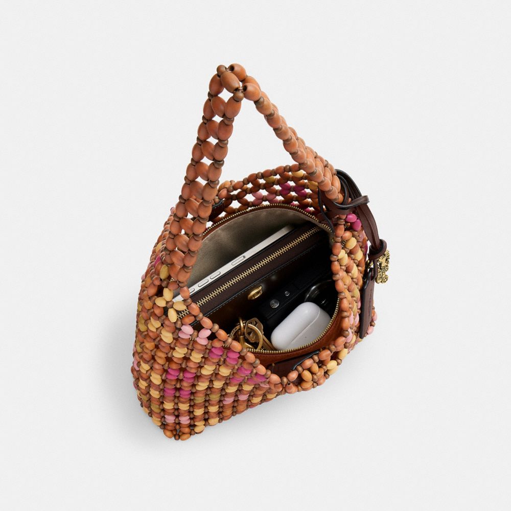 Женские сумки Coach Brooklyn Shoulder Bag 28 With Wooden Beading — фото 3