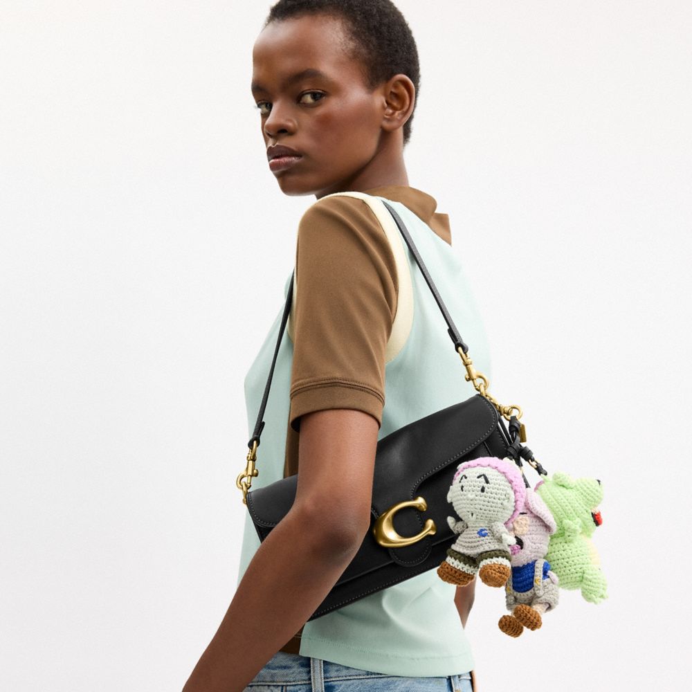 Женские сумки Coach Brain Dead Soft Tabby Shoulder 26 With Charms — фото 9