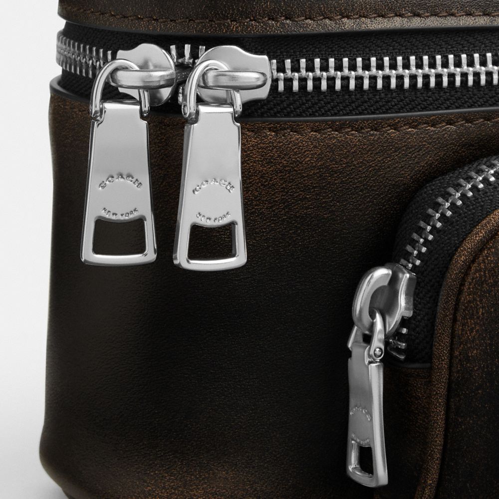 Rainer Crossbody Bag 18 With Pocket In Loved Leather