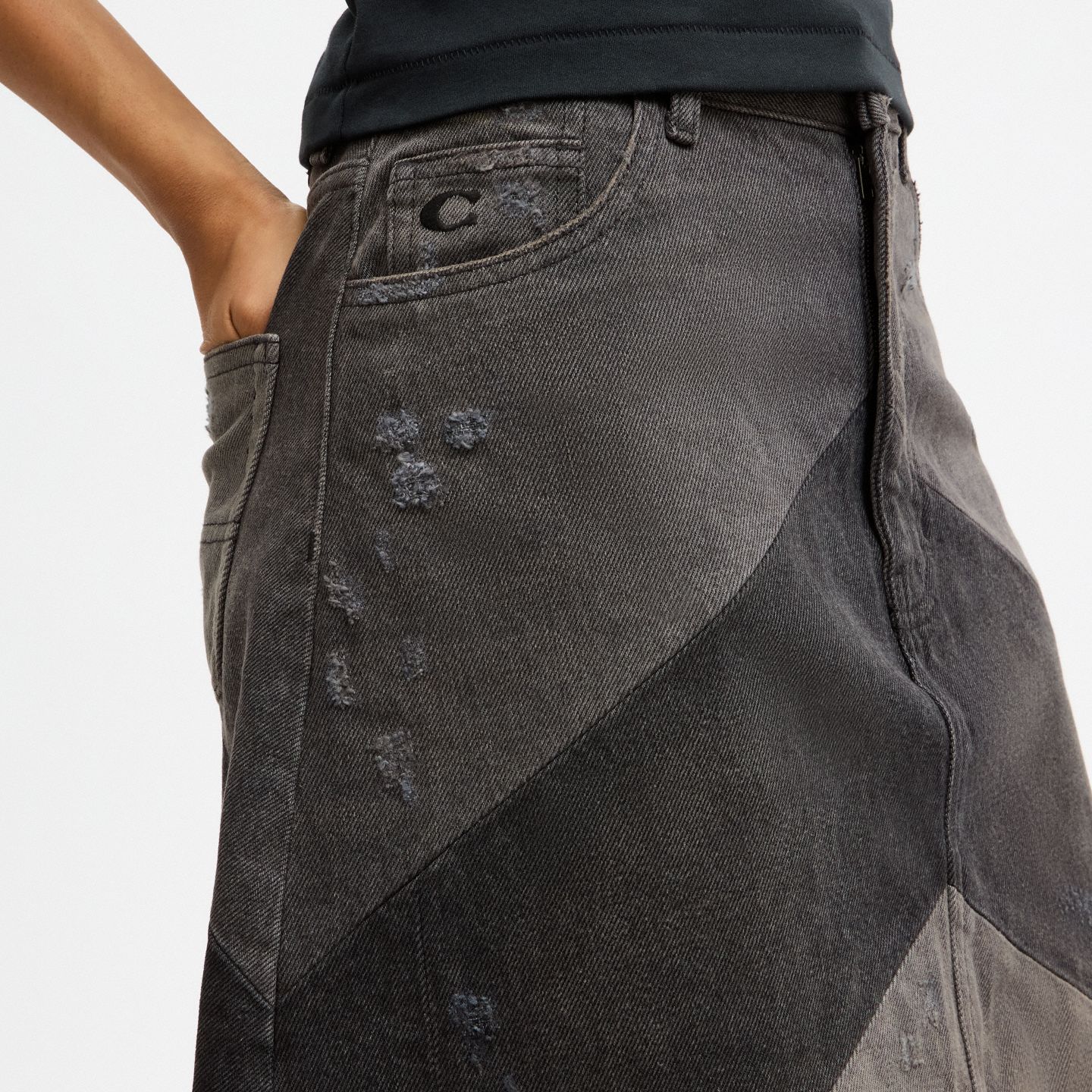 Женская юбка Coach Denim A-Line Skirt In Organic Cotton, цвет: Чёрный — фото 4