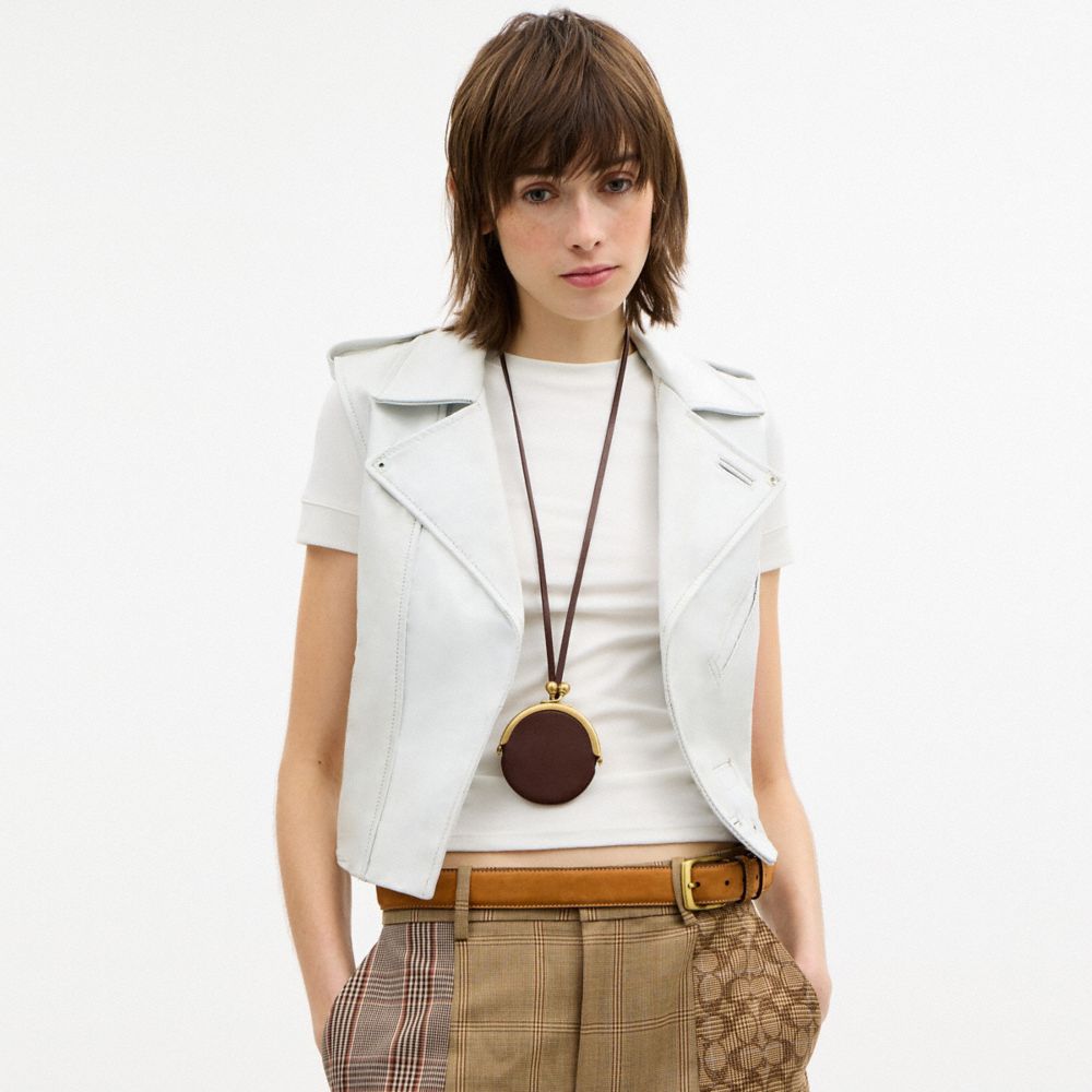 COACH®,Circle Kisslock Pouch,Leather,Coin,Casual,Brown,Detail View