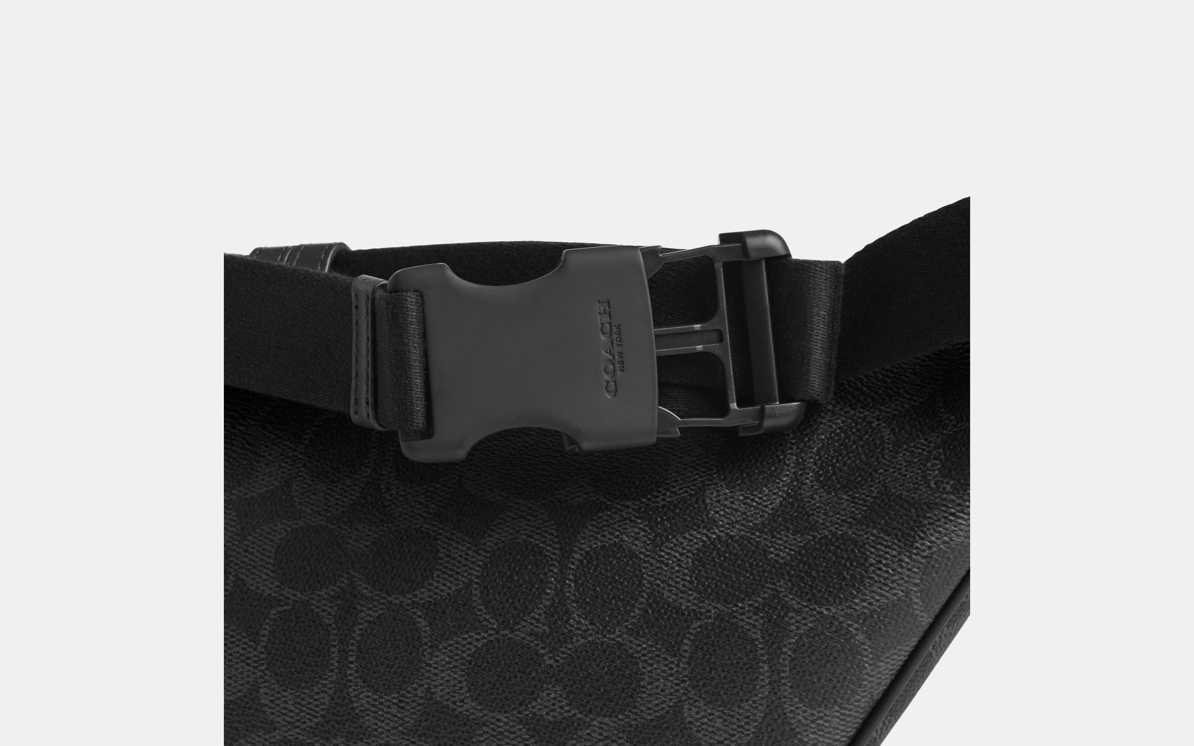 Travis Belt Bag 35 In Signature Canvas