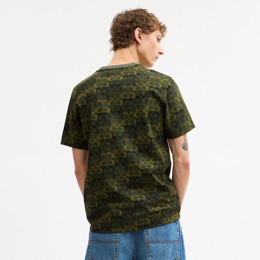 公式】COACH – コーチ | カモ シグネチャー クラシック Tシャツ