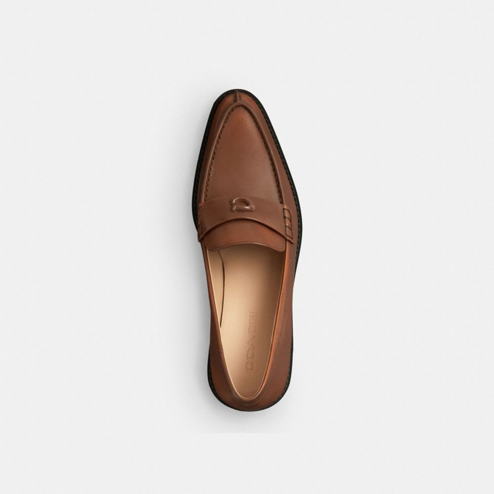 Женские туфли Coach Pointed Toe Loafer In Loved Leather — фото 3