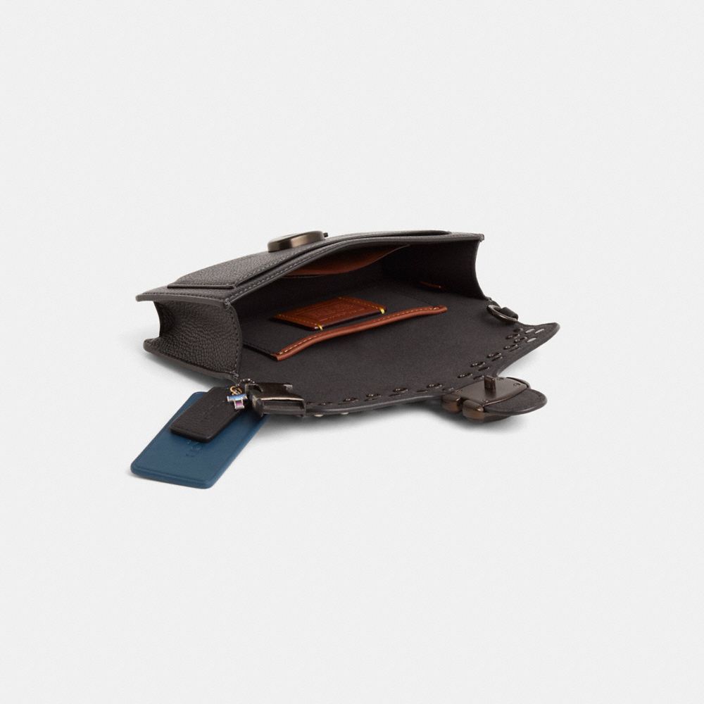 Upcrafted Tabby Crossbody Wristlet