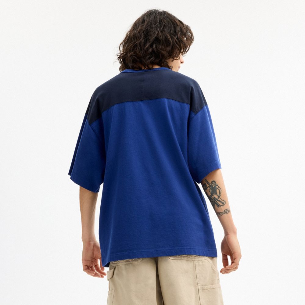 Мужские футболки Coach Color Blocked T-Shirt In Organic Cotton — фото 3