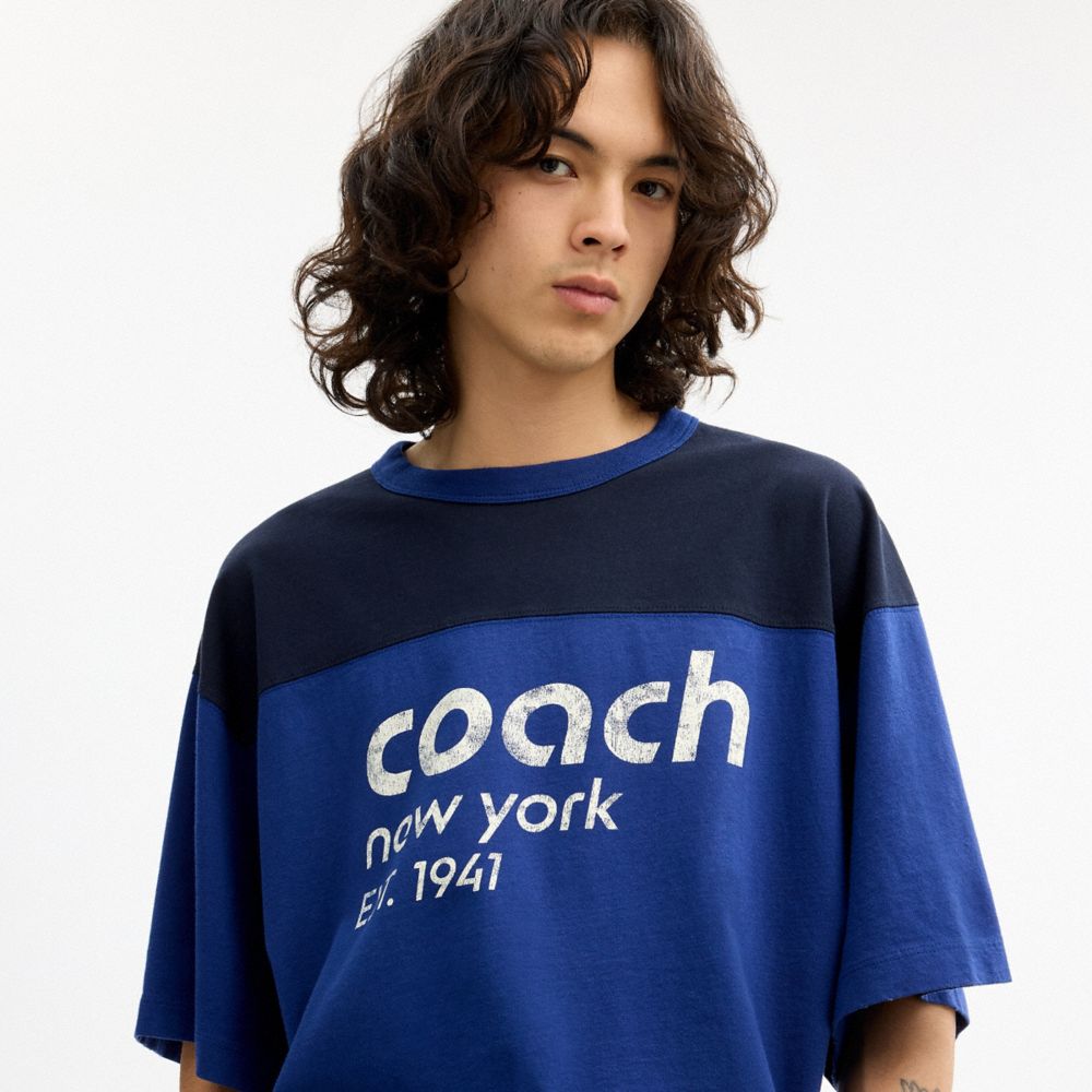 Мужские футболки Coach Color Blocked T-Shirt In Organic Cotton — фото 4