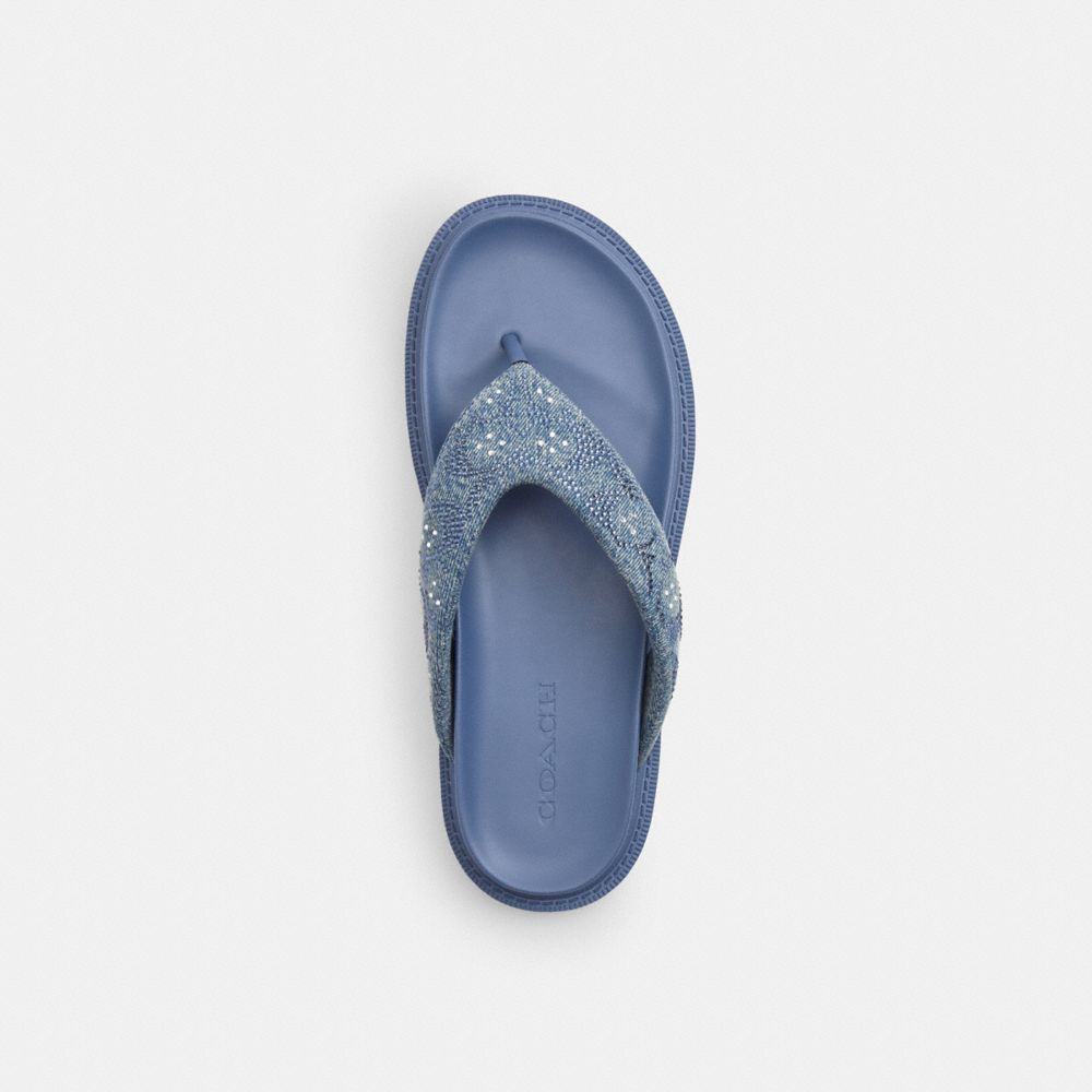 Женские сандалии Coach Brynn Thong Sandal In Crystal Signature Denim — фото 3
