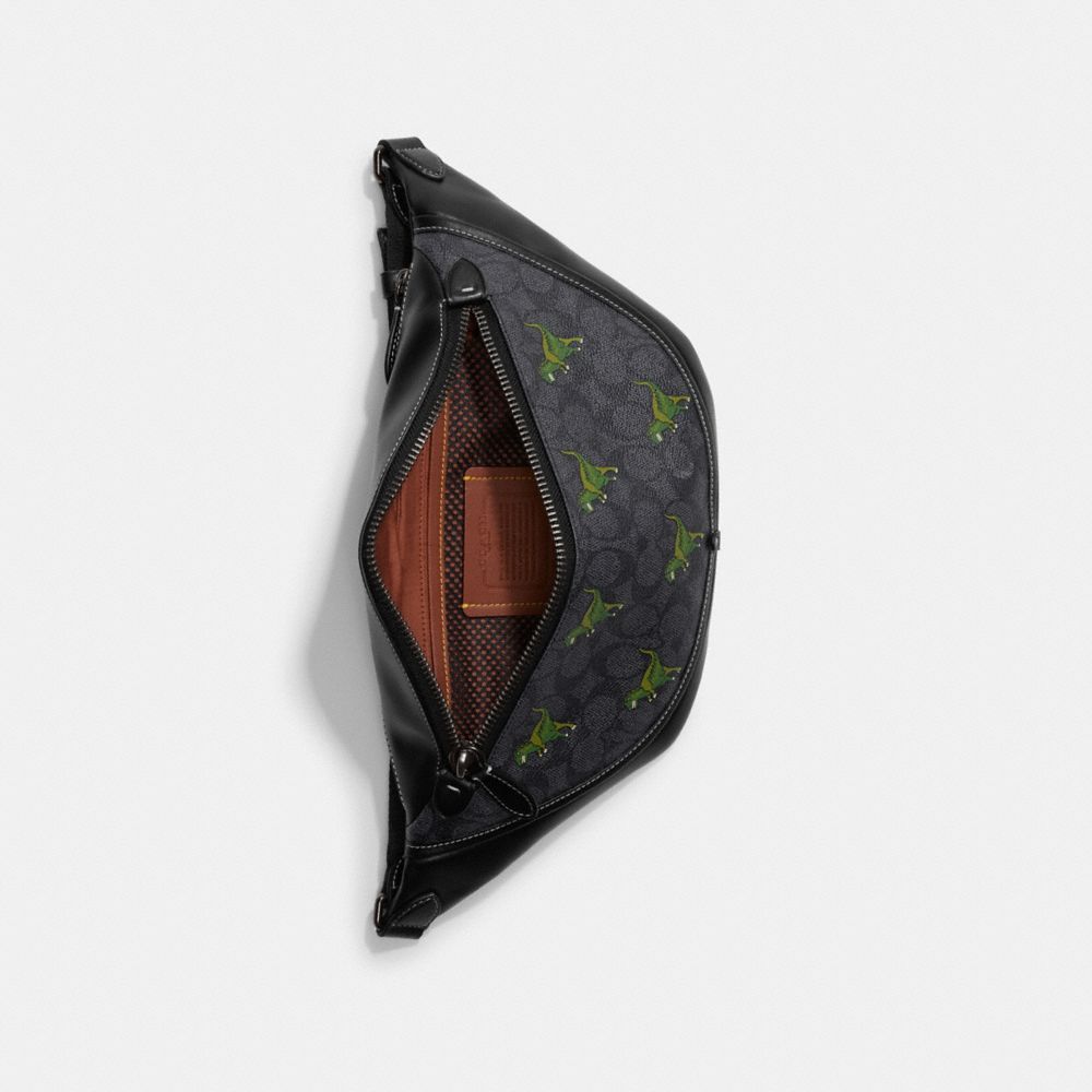 COACH®,SAC BANANE LEAGUE EN TOILE SIGNATURE À IMPRIMÉ REXY,Anthracite,Inside View,Top View
