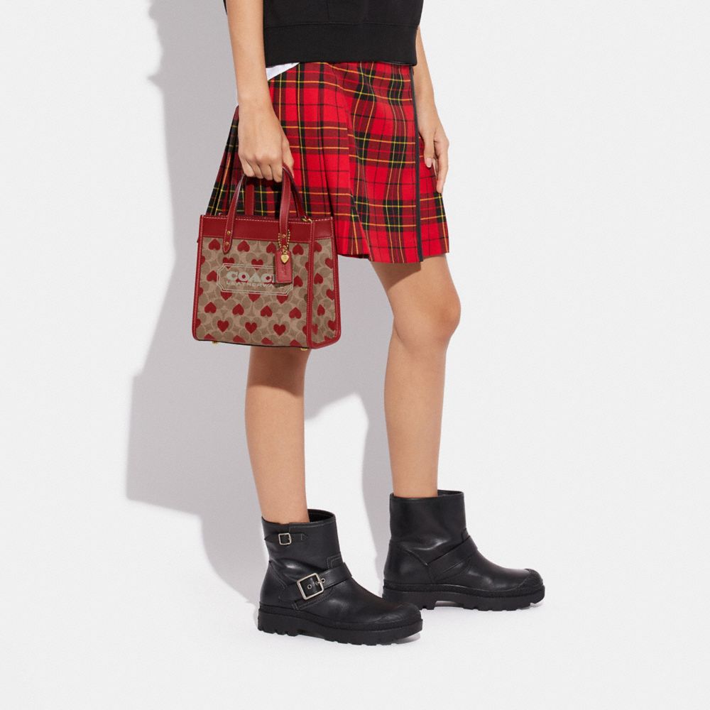 Field Tote 22 In Signature Canvas With Heart Print