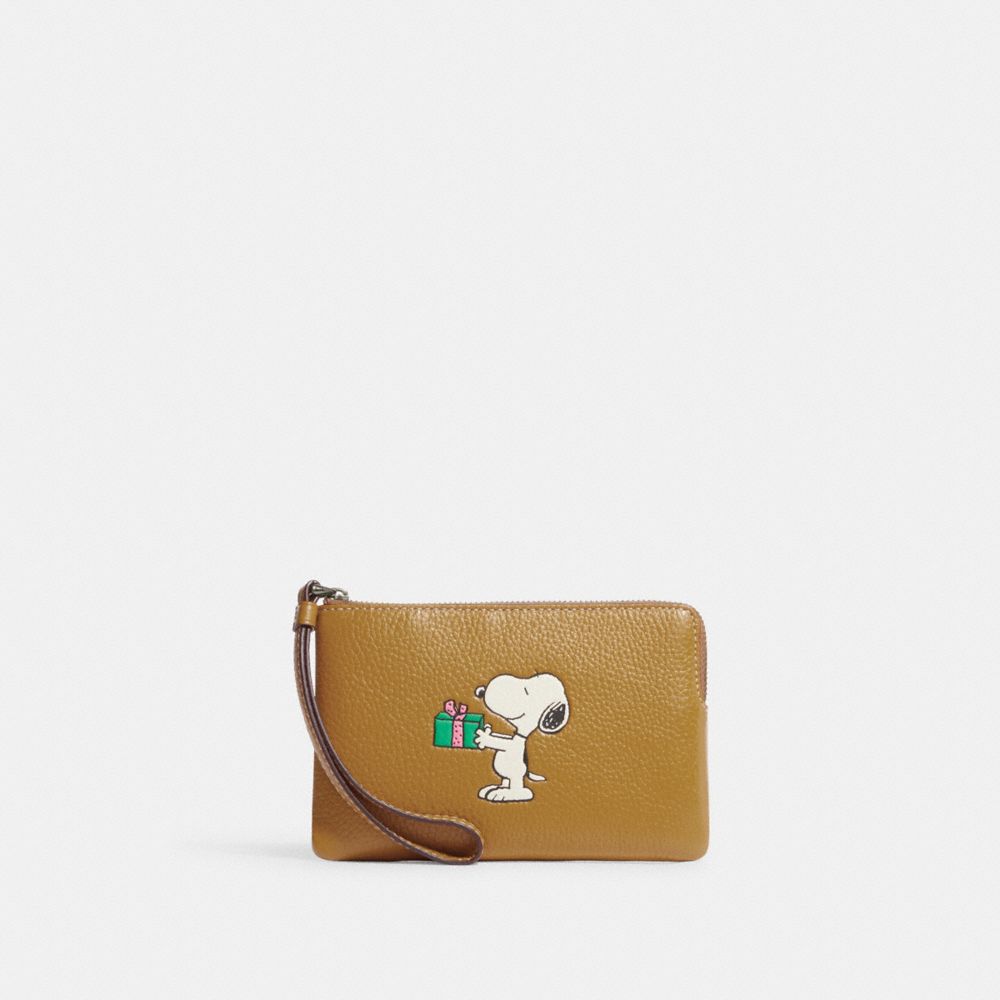 COACH X PEANUTS】コーナー ジップ リストレット・スヌーピー-