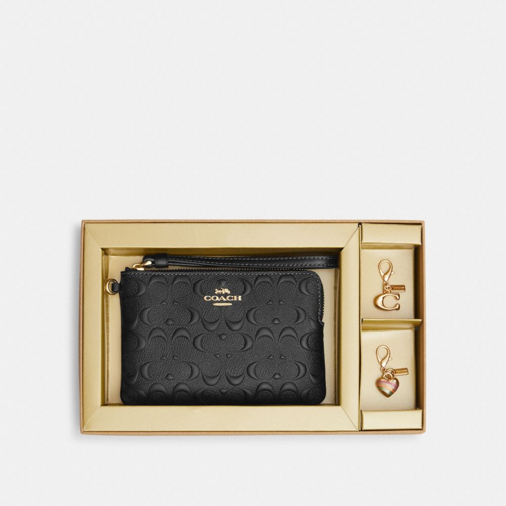 COACH®,BOXED CORNER ZIP WRISTLET IN SIGNATURE LEATHER,Smooth Calf Leather,Mini,Gold/Black,Front View