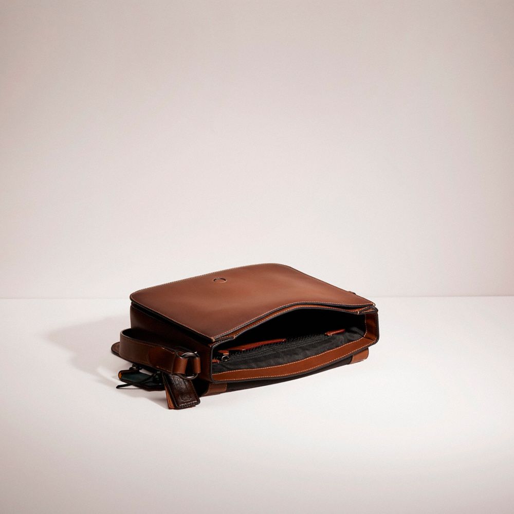 Upcrafted Gotham Messenger 27