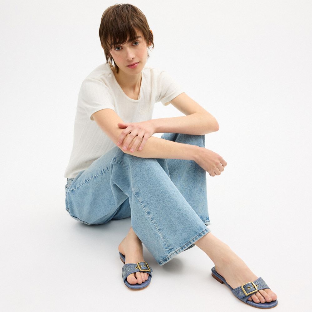 Женские сандалии Coach Margot Flat Sandal In Crystal Signature Denim — фото 5