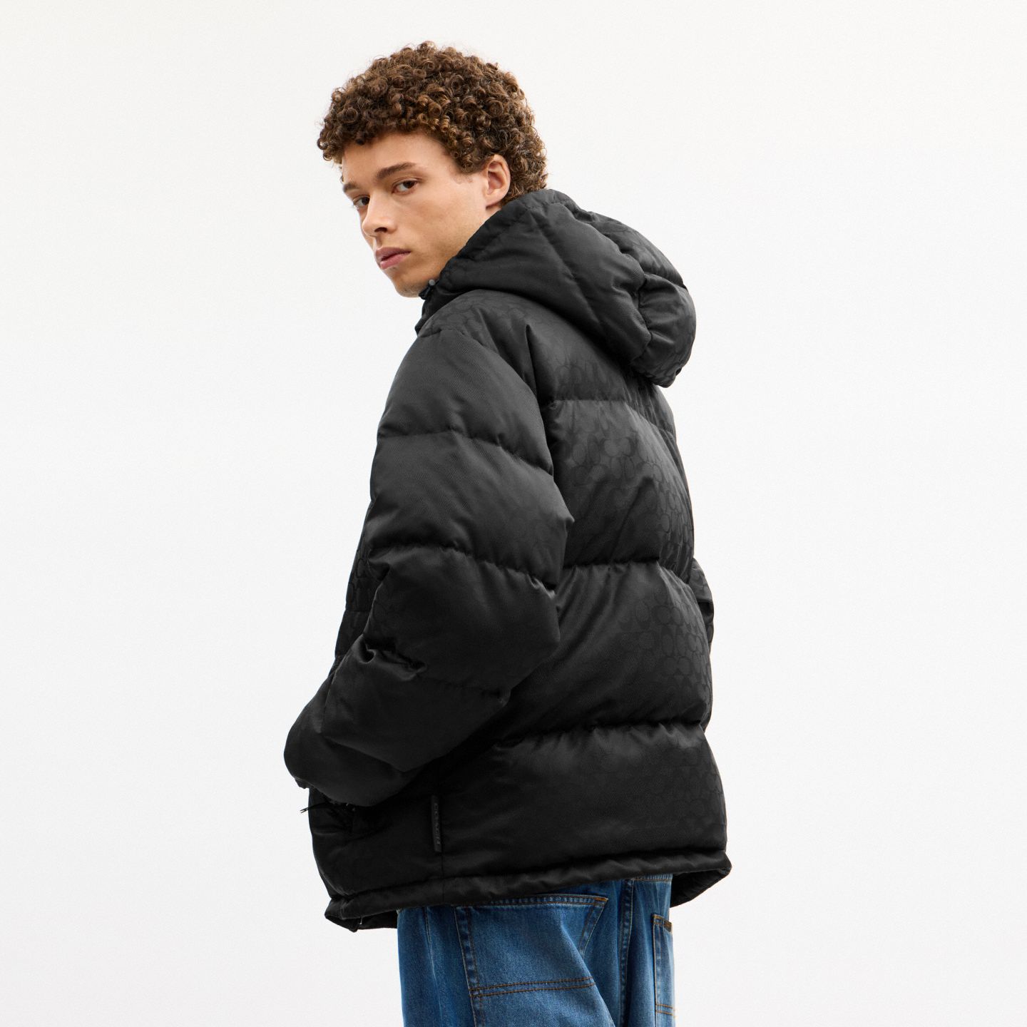 Мужская куртка Coach Tonal Signature Down Jacket, цвет: Чёрный — фото 4