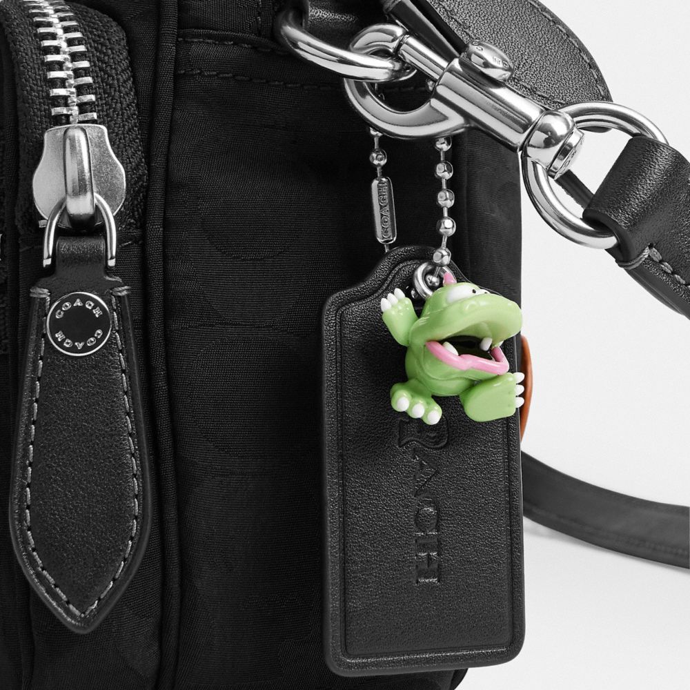 【COACH | BRAIN DEAD】ダコタ クロスボディ バッグ・シグネチャー ナイロン・パッチ 6