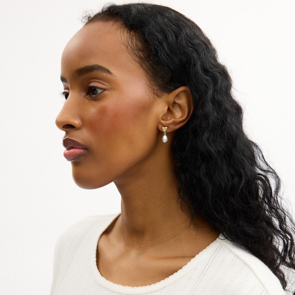 Coach Heart Pearl Drop Earrings — фото 2