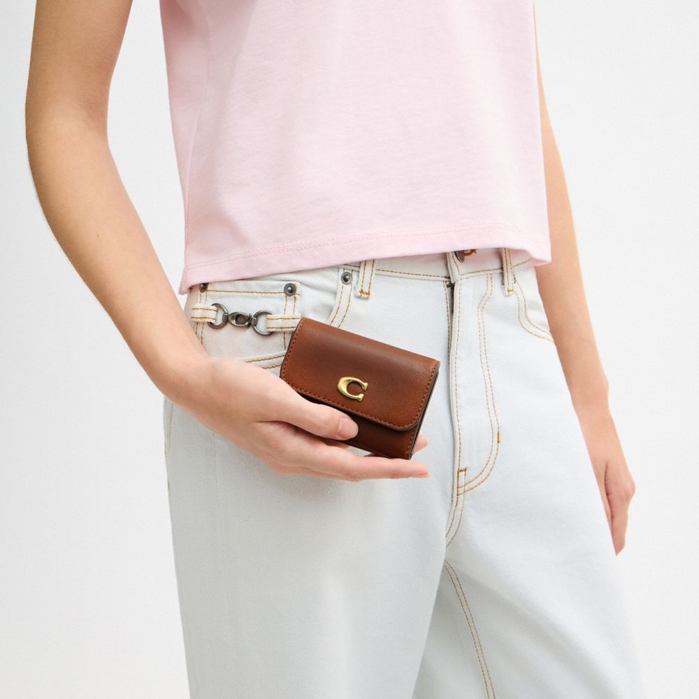 Женские кошельки Coach Essential Card Holder Wallet In Loved Leather — фото 4