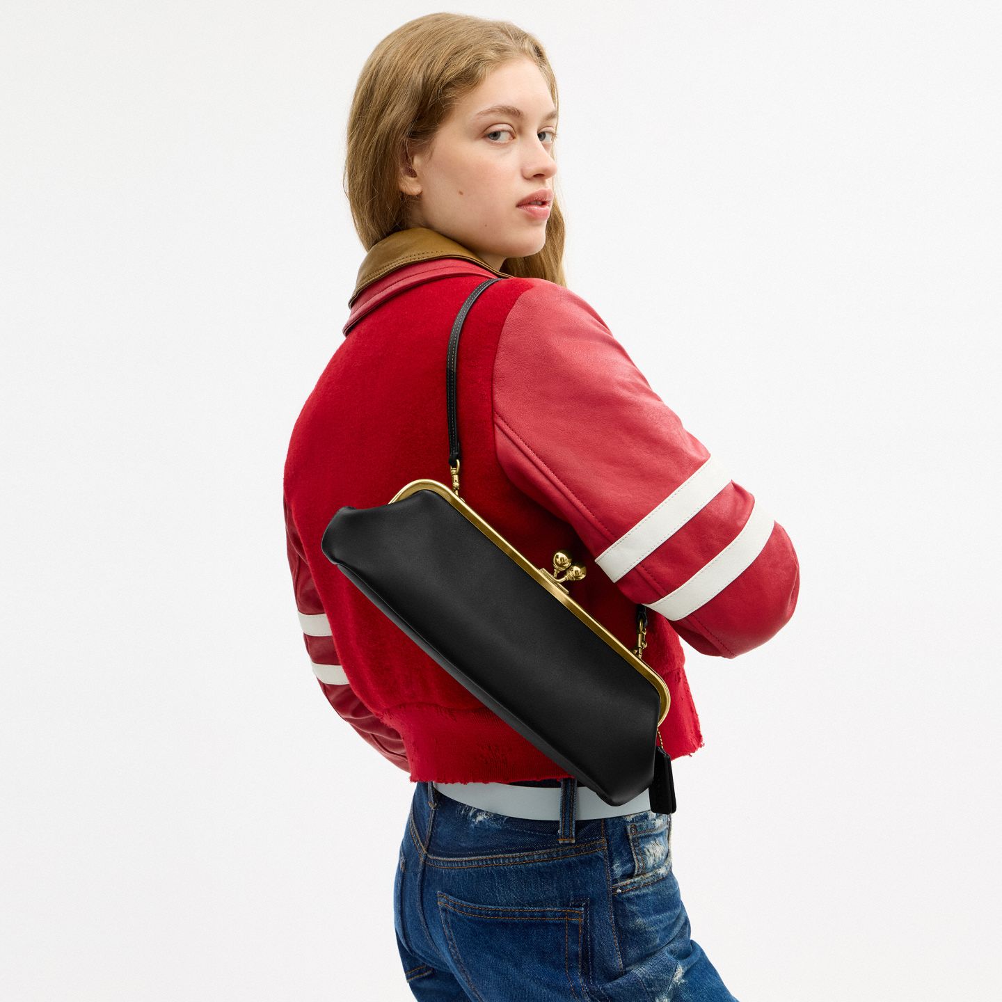 Женская сумка Coach Kisslock Frame Bag 30, цвет: Латунный / Чёрный — фото 7