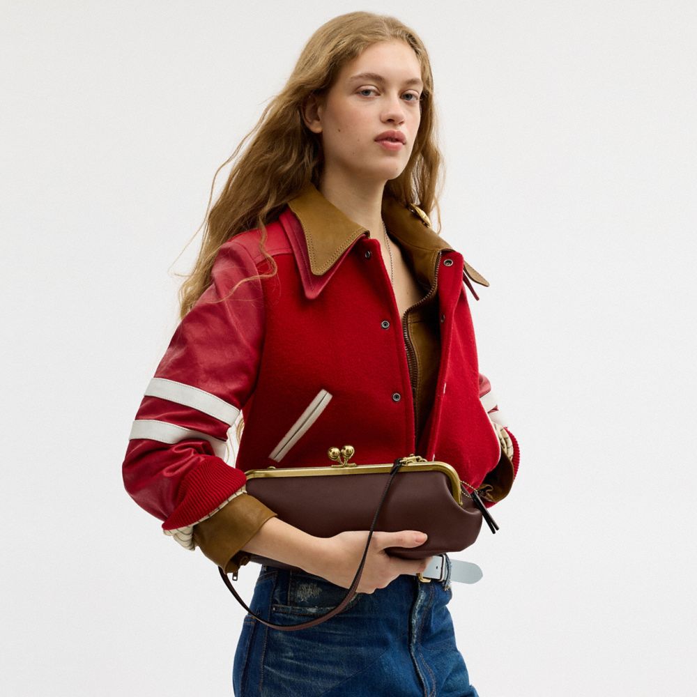 COACH®,Laiton/érable,Detail View