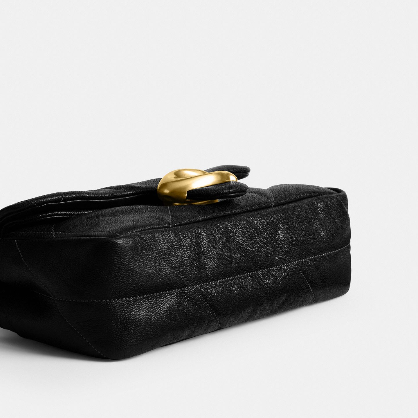 Женская сумка Coach Tabby Shoulder Bag 20 With Quilting, цвет: Латунный / Чёрный — фото 6