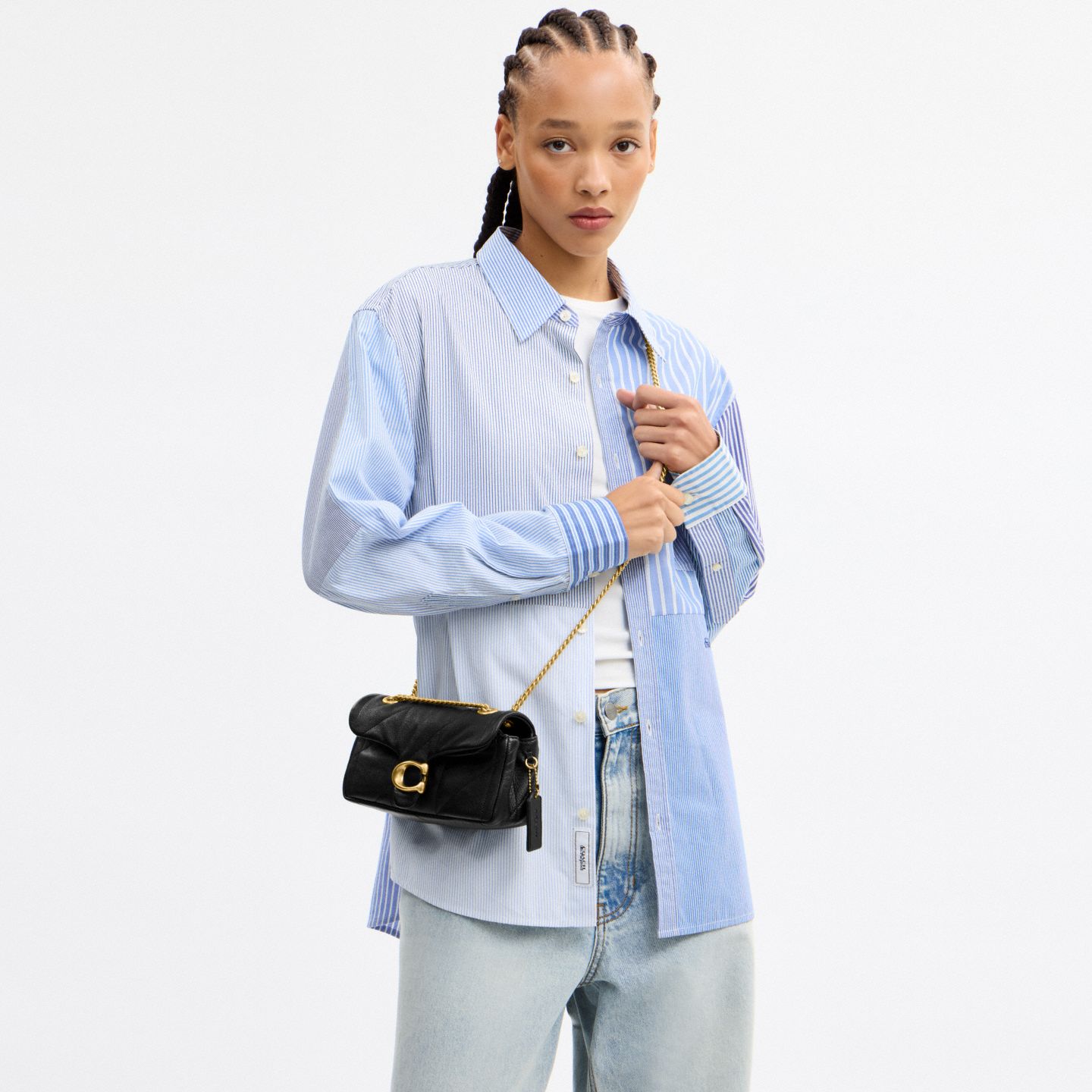 Женская сумка Coach Tabby Shoulder Bag 20 With Quilting, цвет: Латунный / Чёрный — фото 7