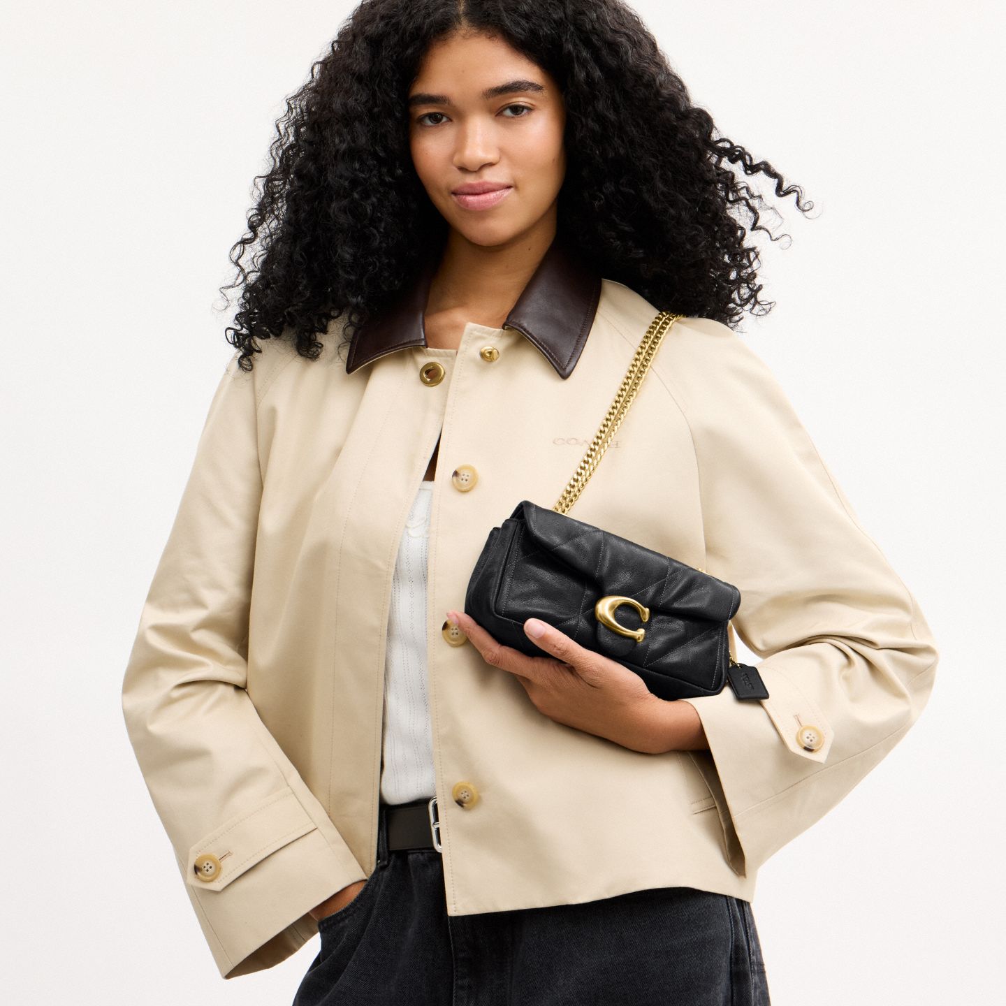 Женская сумка Coach Tabby Shoulder Bag 20 With Quilting, цвет: Латунный / Чёрный — фото 9