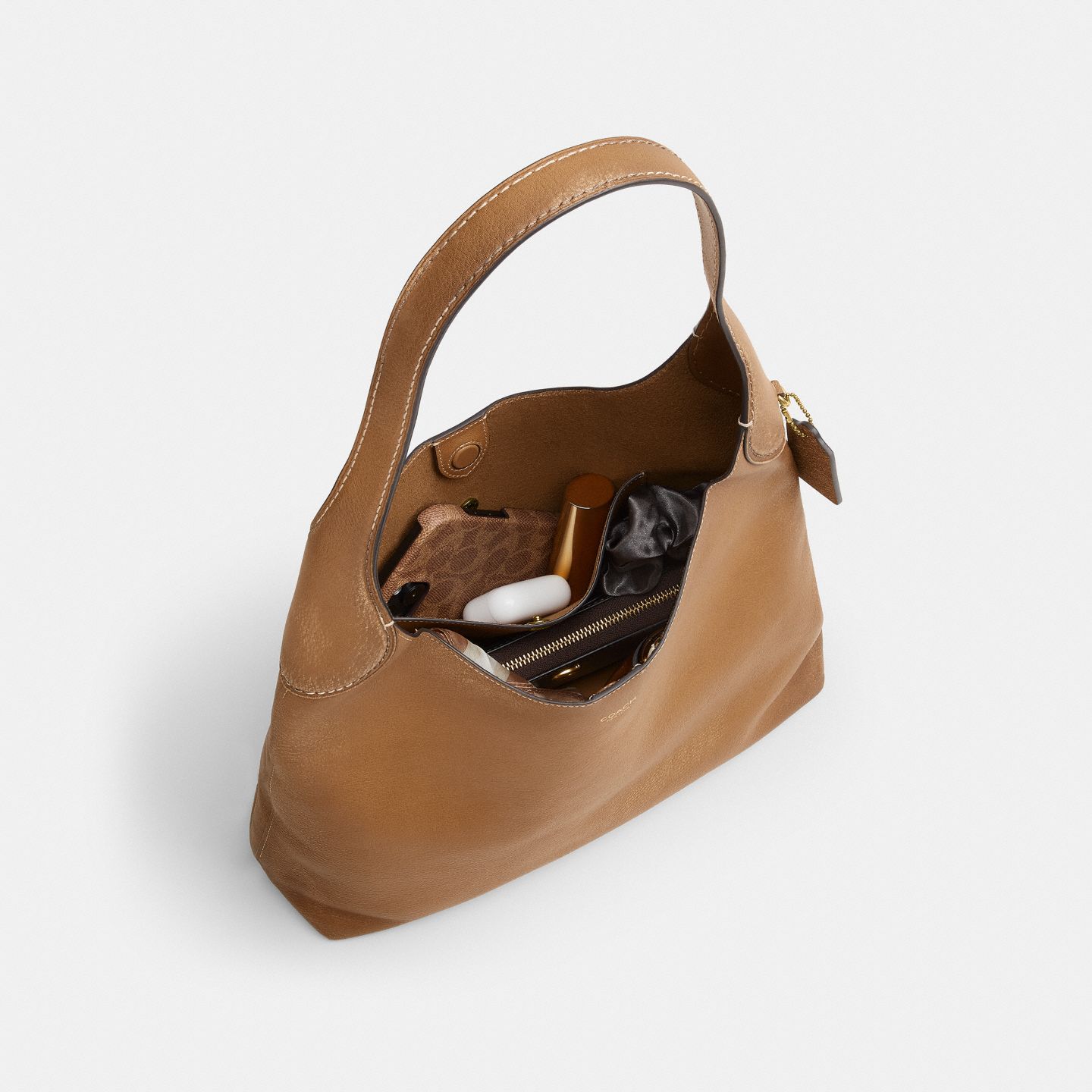 Женская сумка Coach Brooklyn Shoulder Bag 34 In Loved Leather, цвет: Латунный / Медовый коричневый — фото 3