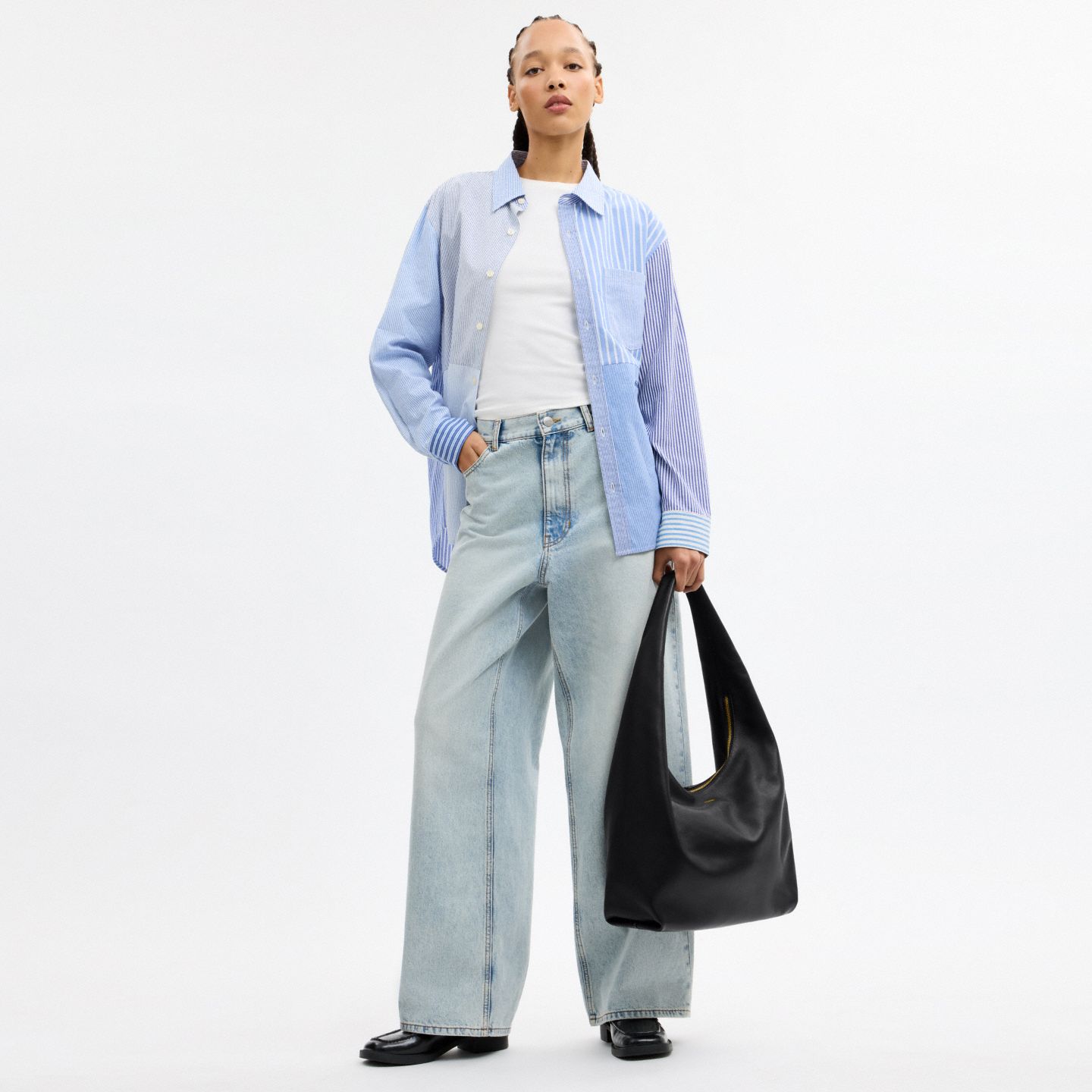 Женские сумки Coach Pillow Brooklyn Shoulder Bag 34, цвет: Латунный / Чёрный — фото 6