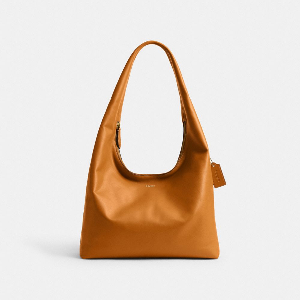 COACH®,Sac porté épaule Pillow Brooklyn 34,natural_grain_leather,Laiton/Safran,Front View